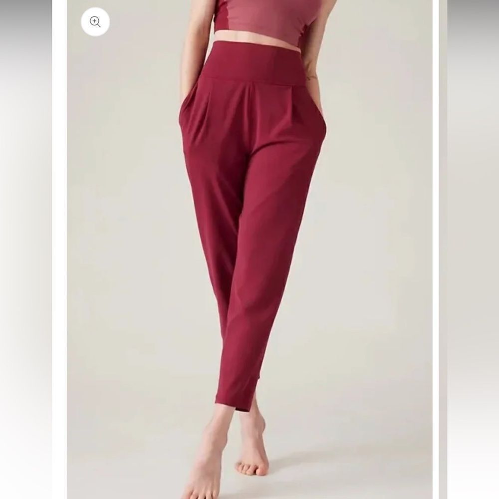 NWT New ATHLETA Elation Pant Dressy Jogger Wine Dark Red Coffeeberry Medium